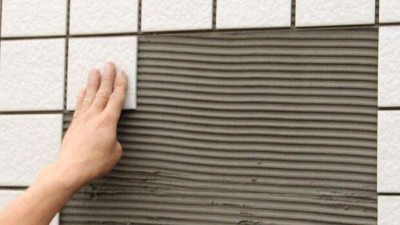 瓷磚背膠該如何選用